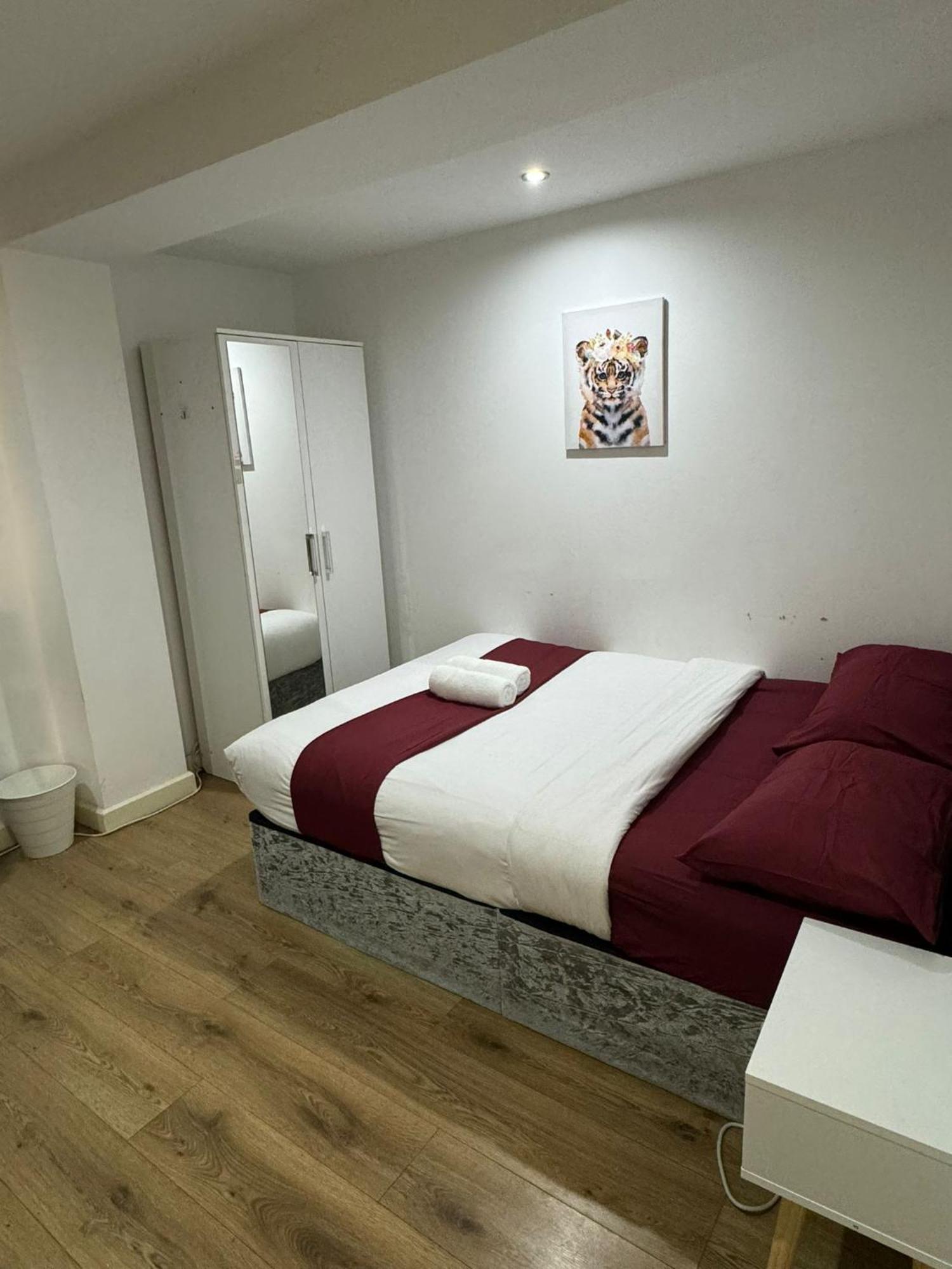 Cozy Two Bedroom Apartment Sleeps 6 Near Camden Market Hw10 London Ngoại thất bức ảnh