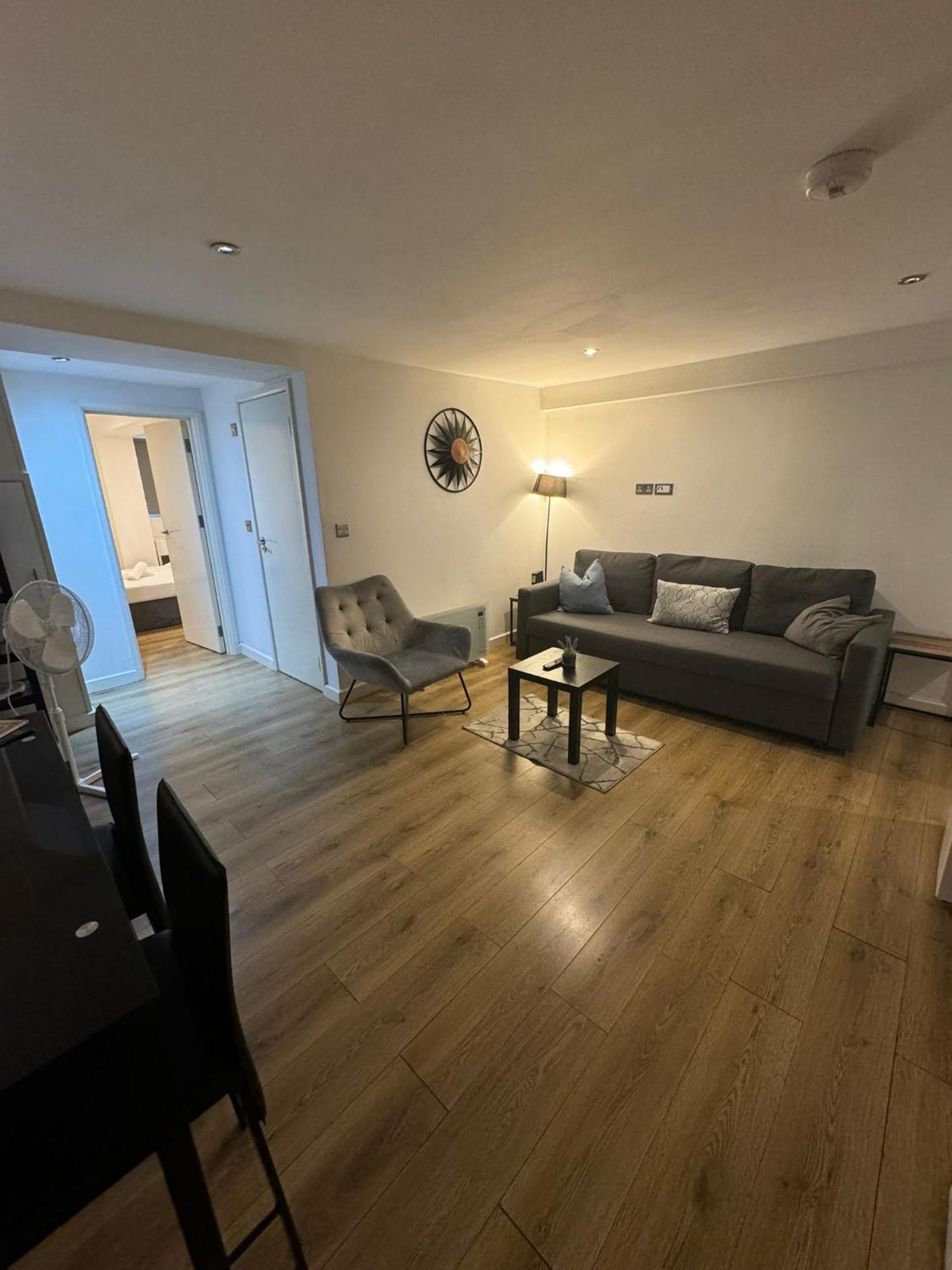 Cozy Two Bedroom Apartment Sleeps 6 Near Camden Market Hw10 London Ngoại thất bức ảnh