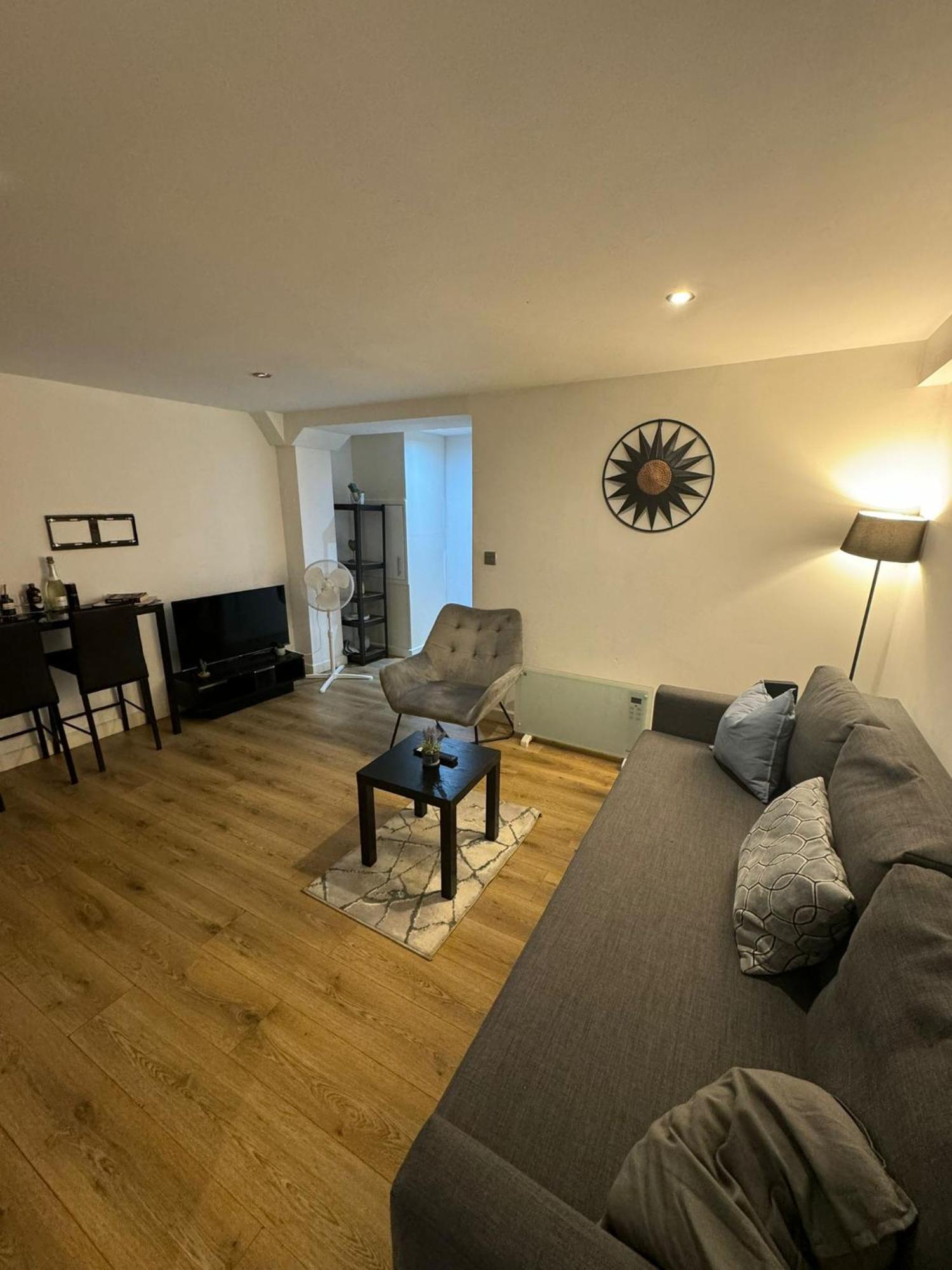 Cozy Two Bedroom Apartment Sleeps 6 Near Camden Market Hw10 London Ngoại thất bức ảnh