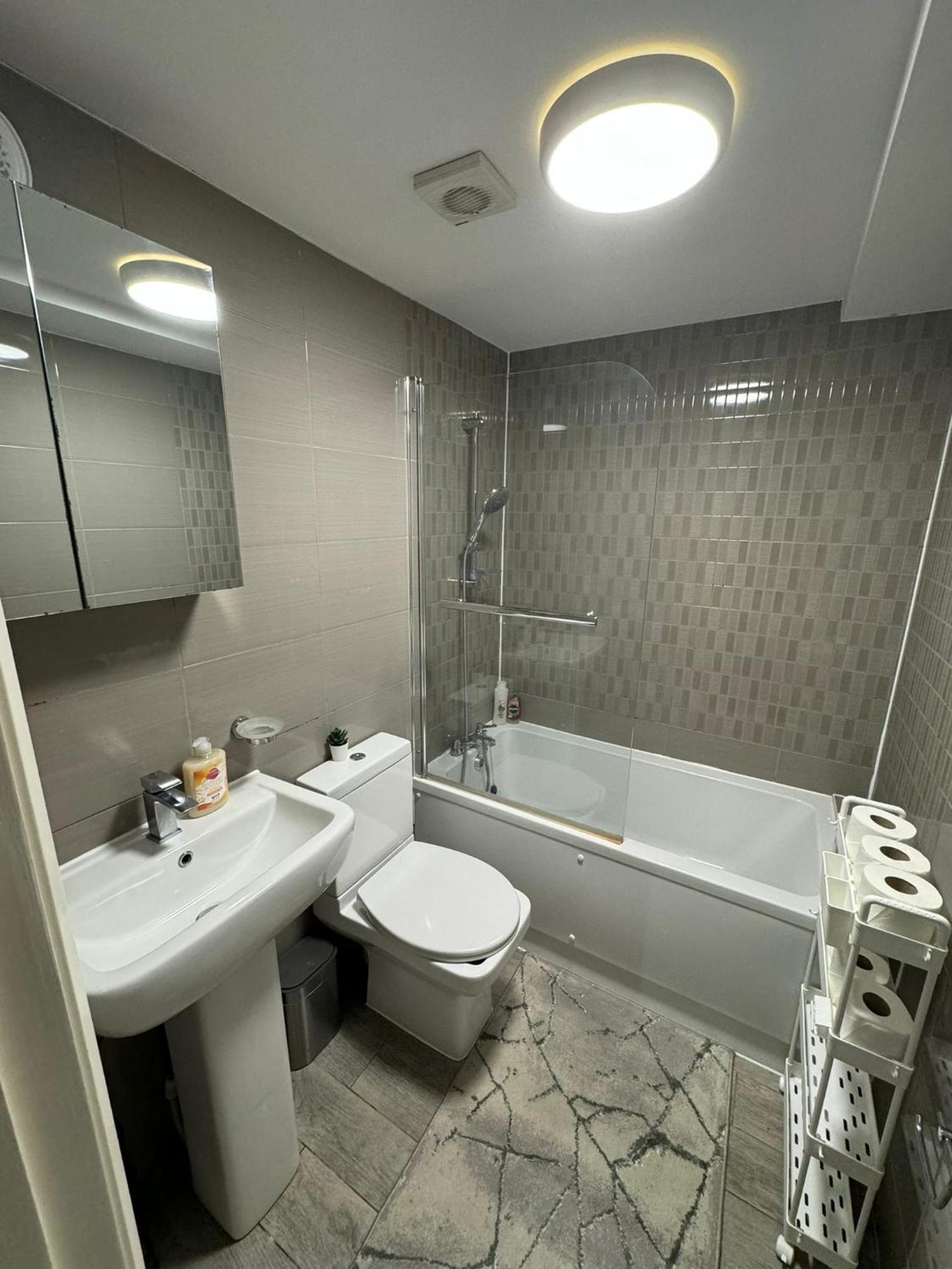 Cozy Two Bedroom Apartment Sleeps 6 Near Camden Market Hw10 London Ngoại thất bức ảnh